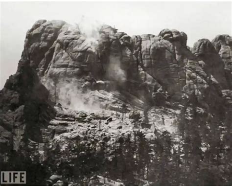 mount Rushmore before carving : r/AlternateAngles