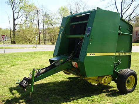 VERY NICE JOHN DEERE 330 4X4 ROUND BALER | eBay