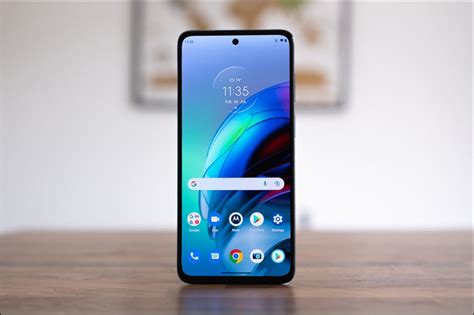 Motorola Moto G82 review: the screen's the star | Stuff