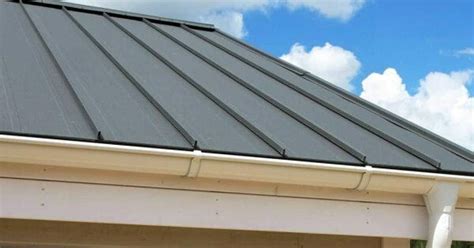 Metal Roofing Materials : Panels and Shingles