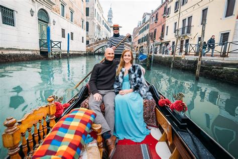 Venice Gondola Rides: How To Rent One (Plus Some History)