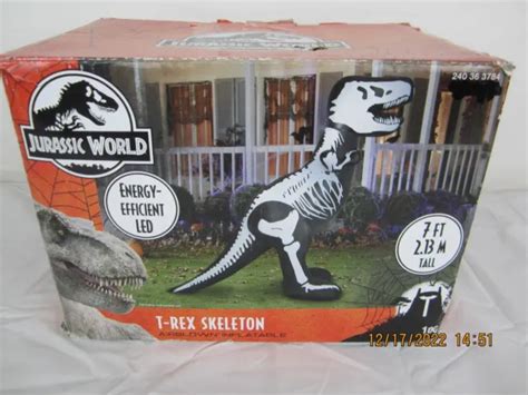 JURASSIC WORLD HALLOWEEN Inflatable Lights Up T-Rex Skeleton - 7 ft ...