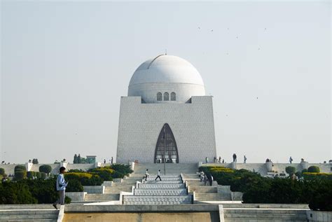 AD Classics: Mazar-e-Quaid (National Mausoleum) / Yahya Merchant ...