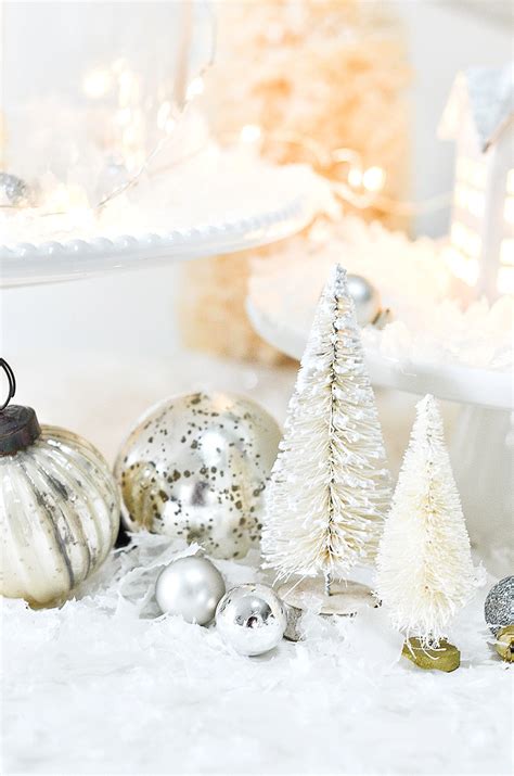 8 Best White Christmas Decorating Tips - StoneGable