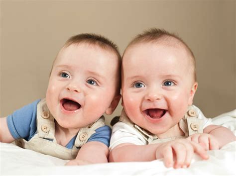 The Challenge and Beauty of Raising Twins – Having Twins | Mamiverse