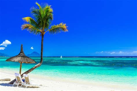 12 Best Beaches in Mauritius (+ Tips for Visiting Each!)