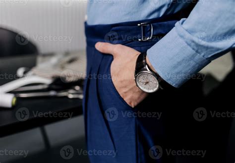 luxury watch on wrist of man 7237724 Stock Photo at Vecteezy