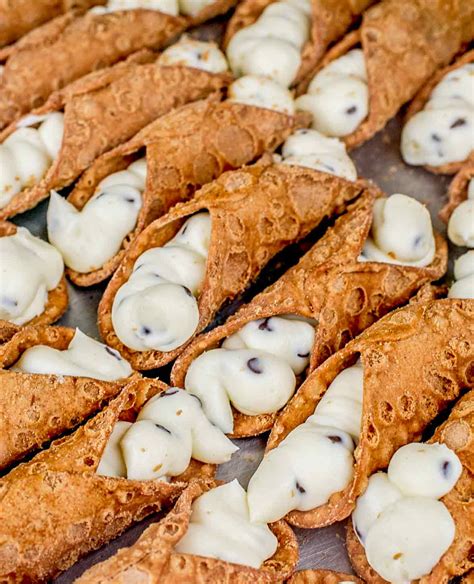 Cannoli Recipe | Leite's Culinaria