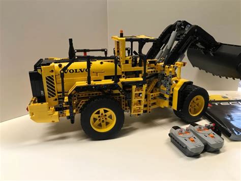 LEGO - Technic - 42030 - Shovel Volvo Volvo Shovel 42030 elektrisch ...