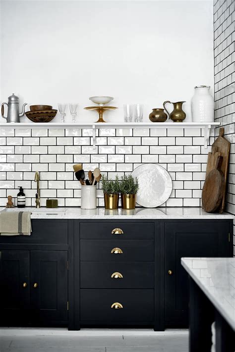 19 Ways to Use Subway Tile in the Kitchen