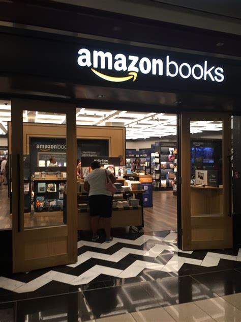 I Went to One of Those Amazon Bookstores We've All Been Wondering About ...