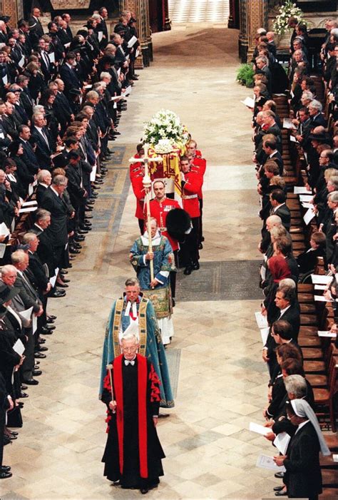 Princess Diana Public Funeral Pictures | POPSUGAR Celebrity Photo 57