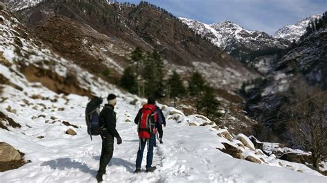 Kasol In Winter 2022: A Fascinating Paradise Of Snow!