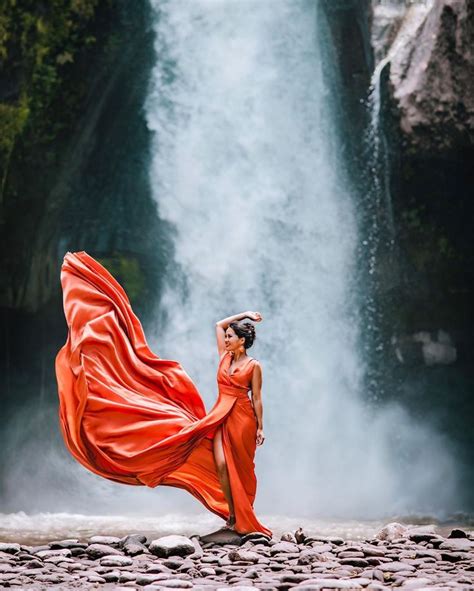 BALI PHOTOGRAPHER on Instagram: “Tegenungan waterfall photoshoot 📸 ...