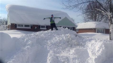 PHOTOS: Several feet of lake-effect snow hits Buffalo, New York area ...