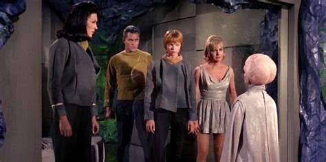 Star Trek Still Has A Menagerie Problem 150 Years After Pike In TOS