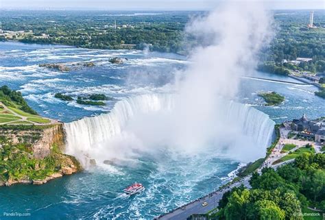 Top 10 Most Famous Canadian Landmarks - Places To See In Your Lifetime