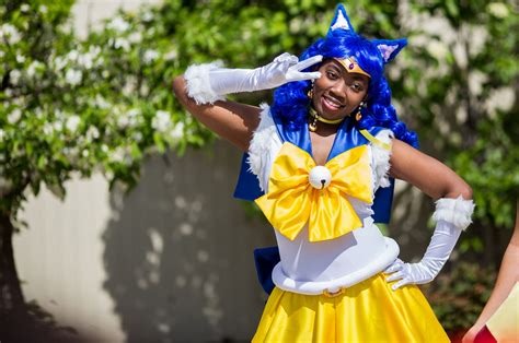 Sailor Moon Luna Cosplay