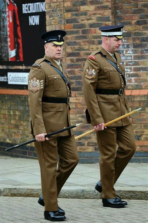 İrlanda muhafızları askerleri | British army uniform, British uniforms ...