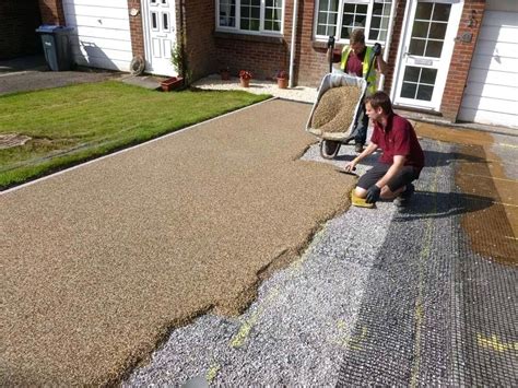 gravel driveway - Google Search | Diy driveway, Driveway design ...