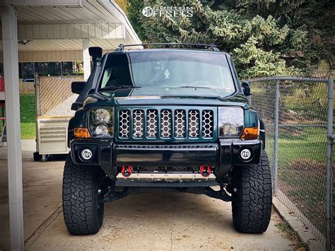 Lifted Jeep Commander Interior