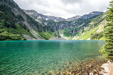 12 Great Hikes in North Cascades National Park - Earth Trekkers