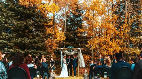 Fall Wedding Ideas For A Backyard Barnhouse Country Wedding