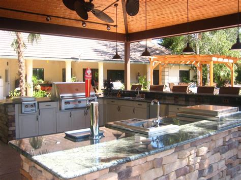 3 Design Ideas for an Outdoor Kitchen - Lanai Outdoor Kitchens