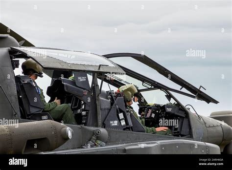 Ah 64 cockpit hi-res stock photography and images - Alamy