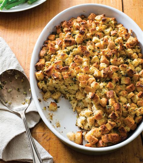 Classic bread stuffing with sage and thyme recipe – Recipe