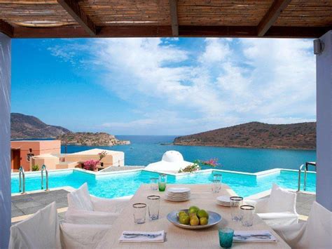 16 Most Luxurious Mediterranean Resorts - TripsToDiscover in 2021 ...