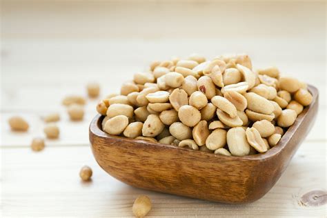 Peanuts vs Cashews vs. Almonds vs Walnuts: What's The Best Nut?