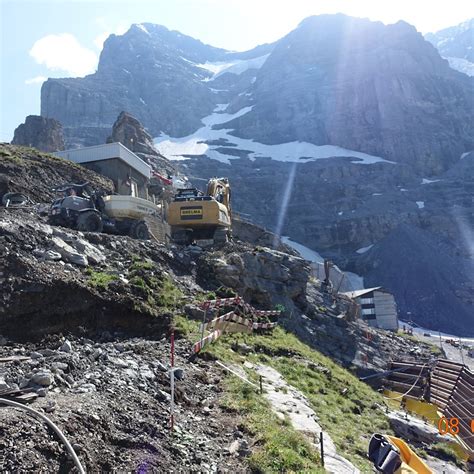 Construction site information regarding night work on the Eiger glacier ...