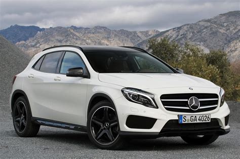 © Automotiveblogz: 2015 Mercedes-Benz GLA250 4Matic: First Drive Photos