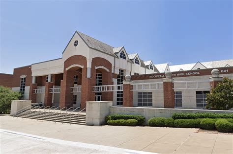 Rockwall-Heath HS football player defends coach John Harrell after push ...