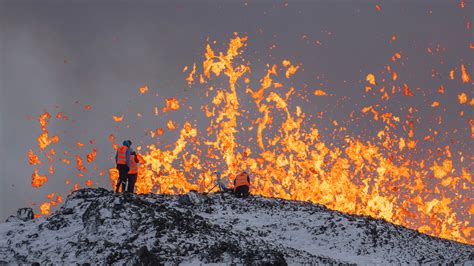 Iceland volcano eruption in 'state of equilibrium' as scientists assess ...