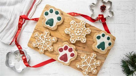 Christmas Dog Treats Recipe - Spoiled Hounds