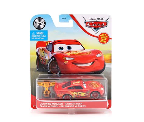 Dan the Pixar Fan: Cars 3: Lightning McQueen with Piston Cup Trophy ...