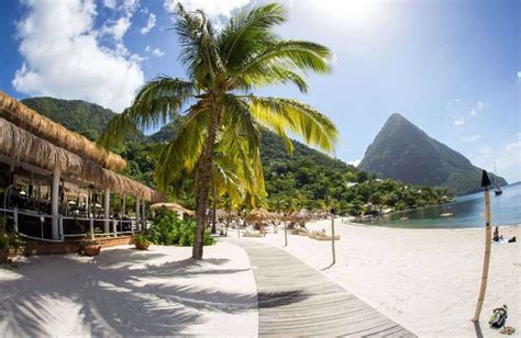 Everything You Need to Know for Your Romantic St. Lucia Honeymoon ...