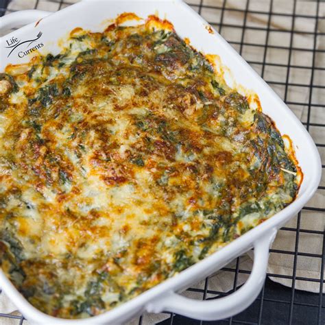 Cheesy Creamed Spinach Gratin Casserole - Life Currents