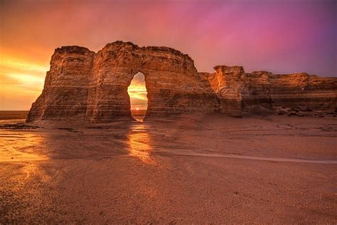 Monument Rocks, Kansas | Cool Places to Visit