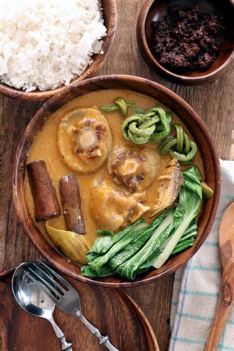 Kare Kare (Oxtail & Tripe Stew in Peanut Sauce) - Foxy Folksy