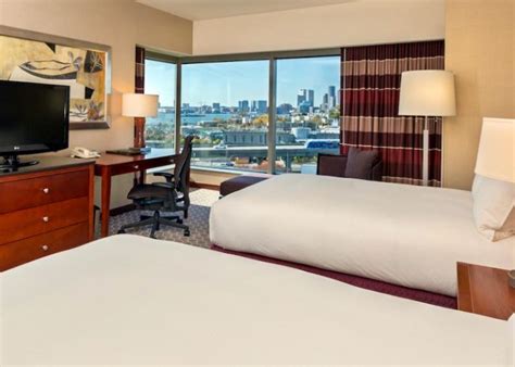 7 BEST HOTELS near Boston Logan Airport (Free Shuttle & Parking)