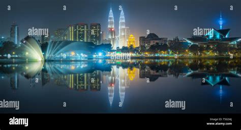 Night scenery view of Kuala Lumpur skyline Stock Photo - Alamy