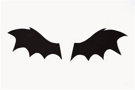 CocktailMom: Halloween Bat Craft for Kids