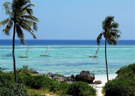 Visit the beaches of Zanzibar | Audley Travel UK