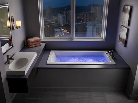 How to Decorate A Bathroom with A Jacuzzi Tub - EasyHomeTips.org