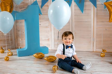 Capture the Magic: First Birthday Photoshoot with Parents for ...