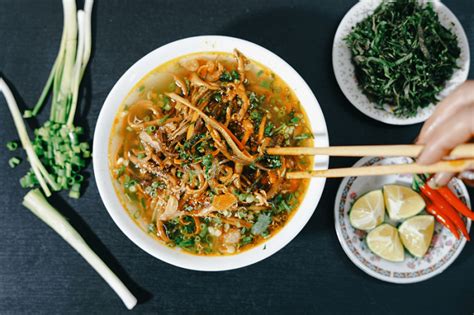 Famous Nghe An eel porridge - Inn New York City