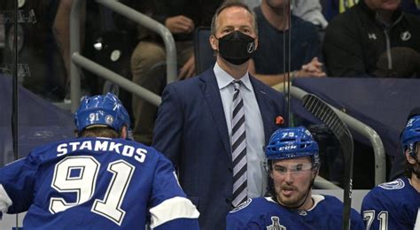 Lightning coach Jon Cooper enters COVID protocol, out vs. Golden Knights